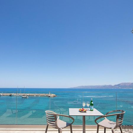 Skipper Beachfront Suites 赫索尼索斯 外观 照片