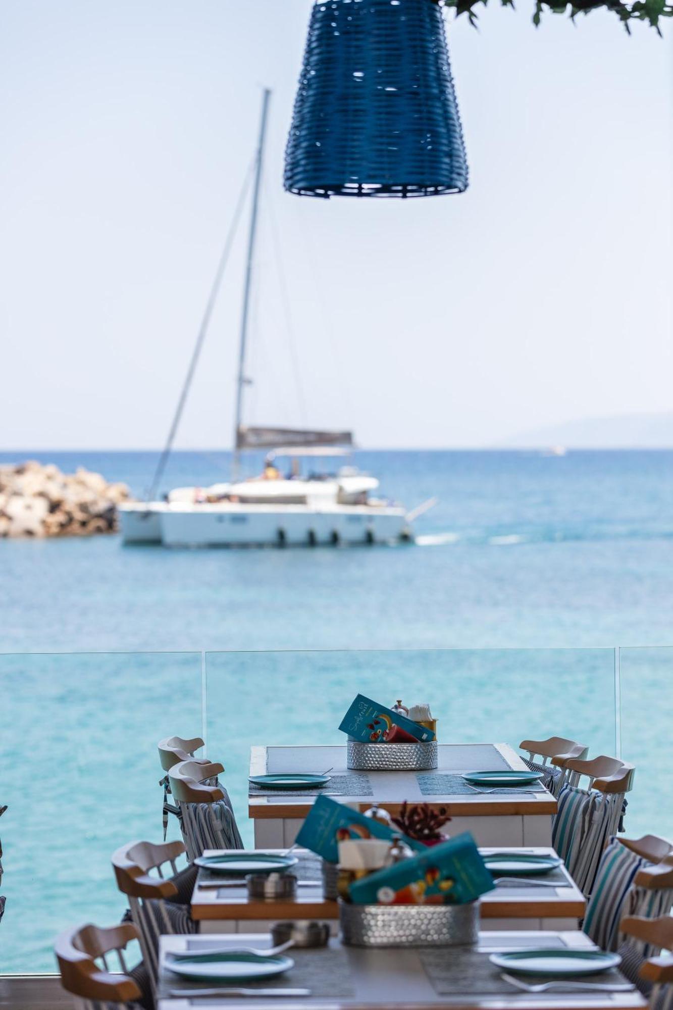 Skipper Beachfront Suites 赫索尼索斯 外观 照片