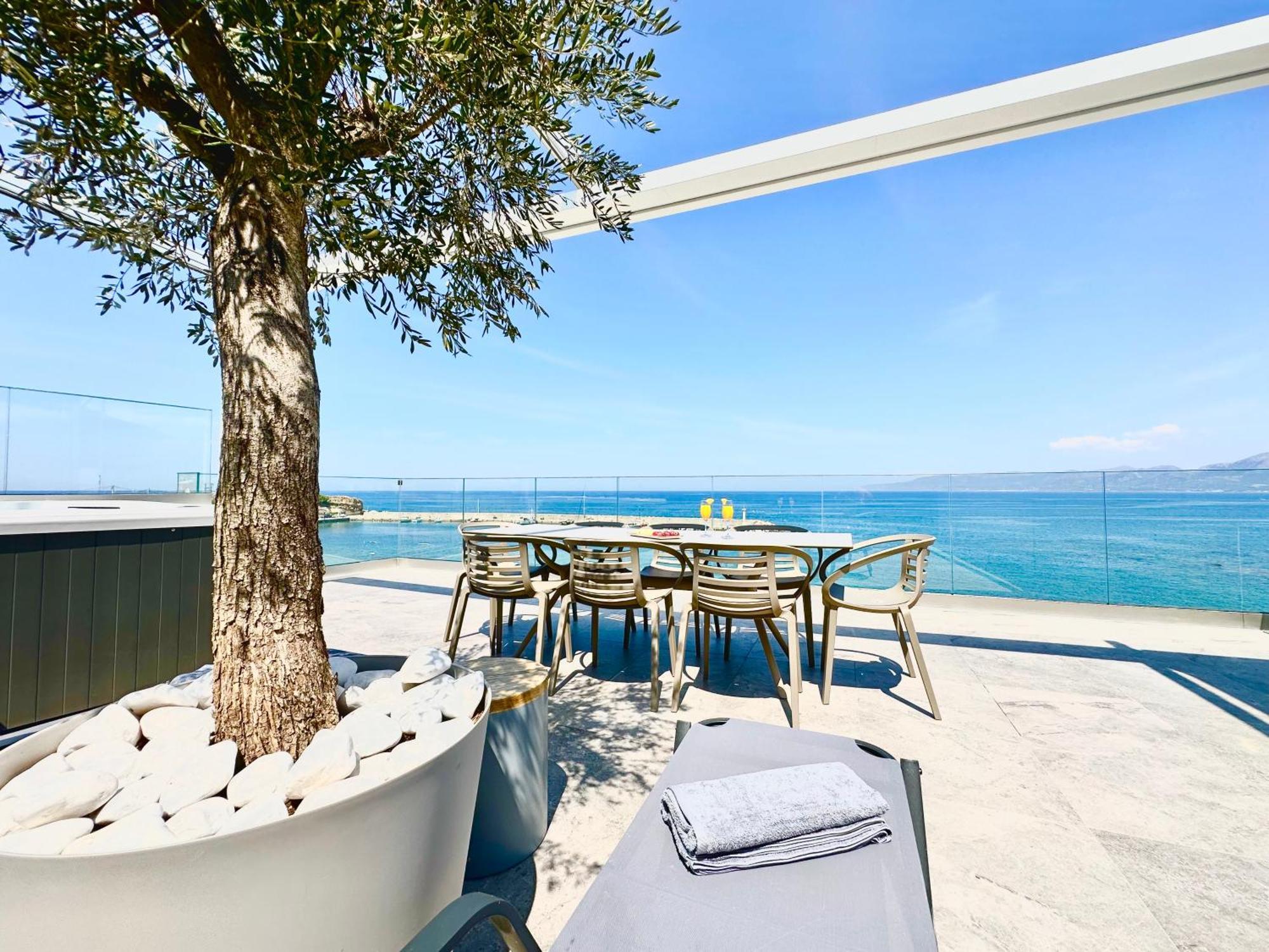 Skipper Beachfront Suites 赫索尼索斯 外观 照片